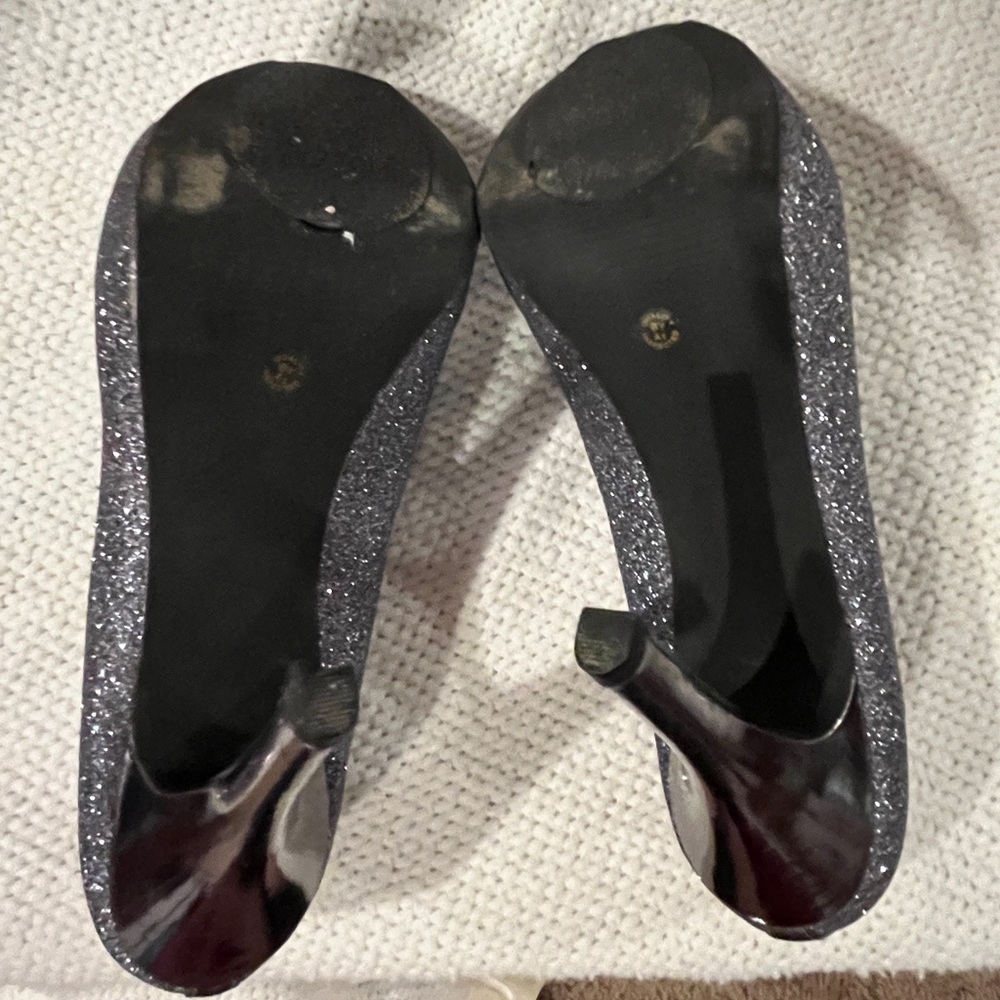 Women’s sparkly silver peep toe pump heels - Picture 7 of 10